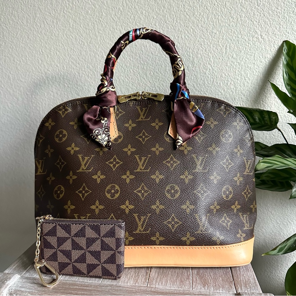 🍁AUTHENTIC Louis Vuitton Alma PM🍁